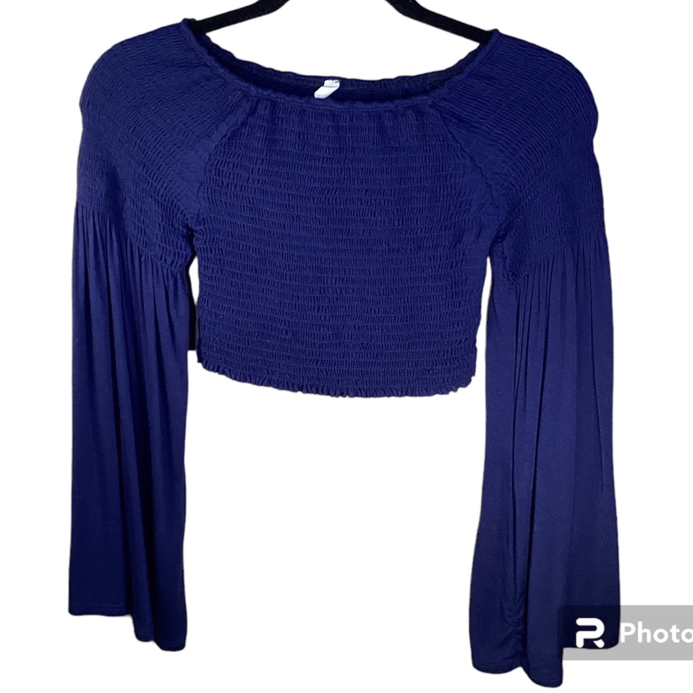 TRES BIEN Off the Shoulder Bell Sleeve Crop Top - Size Small